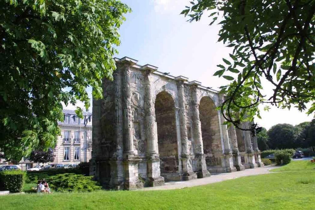 Ferienwohnung Apppartement Des Sacres De Reims Exterior foto